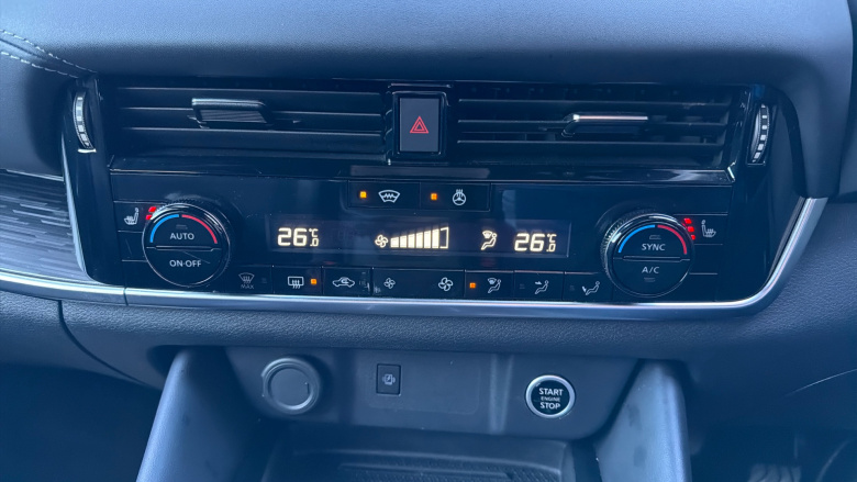 Nissan Qashqai 1.3 DiG-T MH 158 Tekna 5dr Xtronic Petrol Hatchback